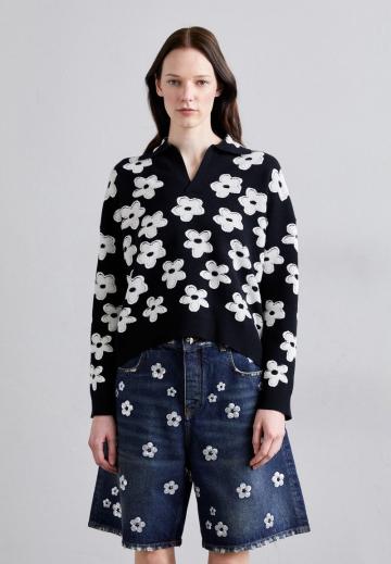 Пуловер с вырезом V