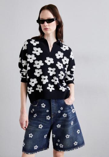 Пуловер с вырезом V