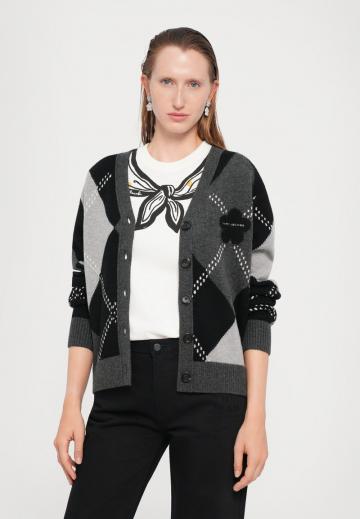 Джинсы бойфренда