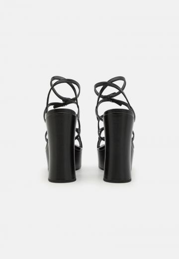 Босоножки на платформе