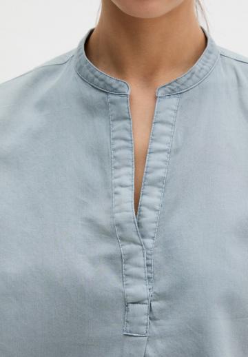 Атласная блузка