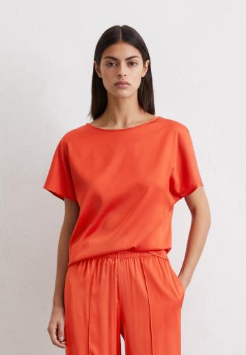 Атласная блузка