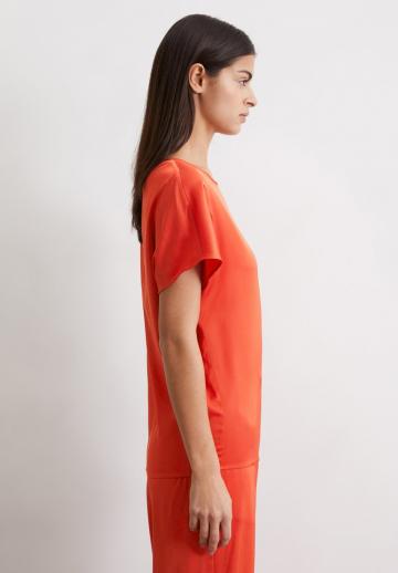 Атласная блузка