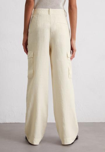 Брюки с накладными карманами