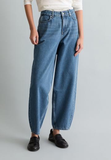 Свободные джинсы