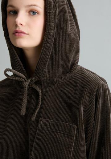 Пуловер с капюшоном