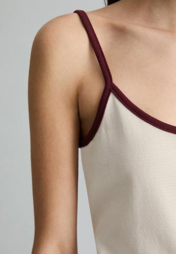 Топ на бретельках