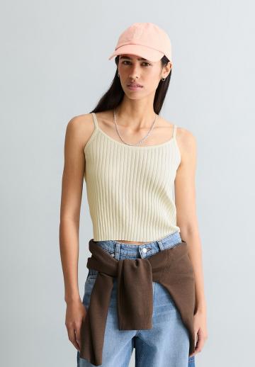 Топ на бретельках