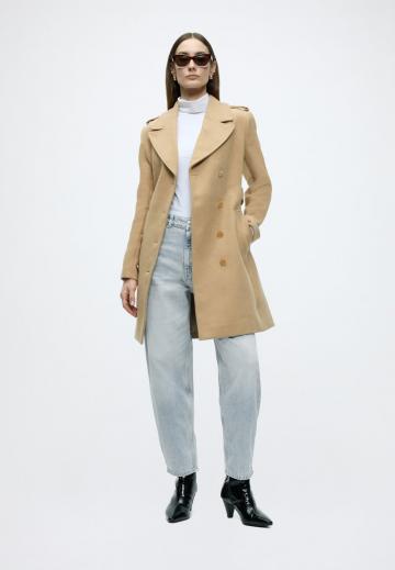 Короткие джинсы