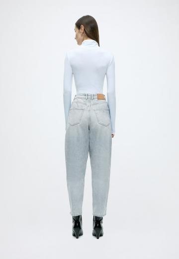 Короткие джинсы