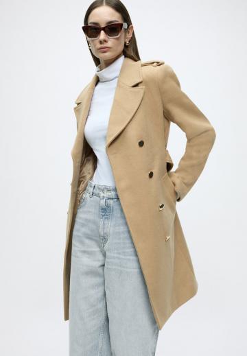 Короткие джинсы