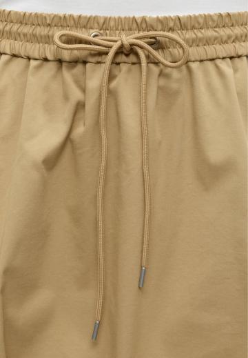 Юбка с накладными карманами