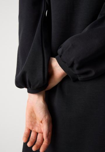 Короткое платье