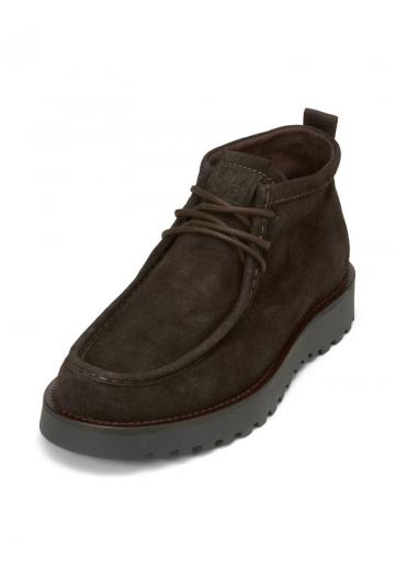 Ботинки на шнуровке