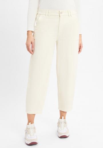 Короткие джинсы