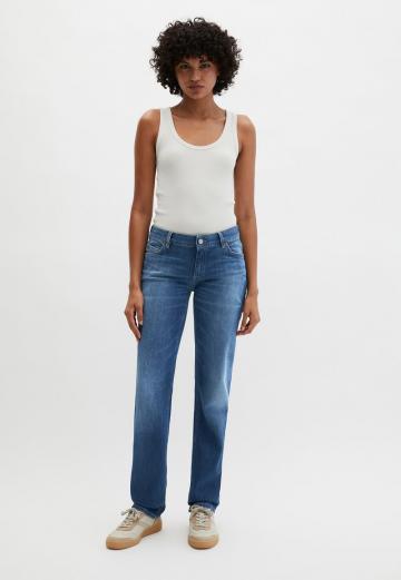 Прямые джинсы