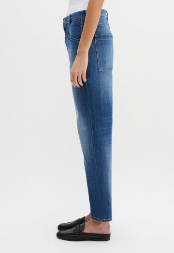 Прямые джинсы