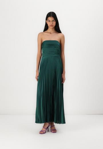 Платье без бретелек