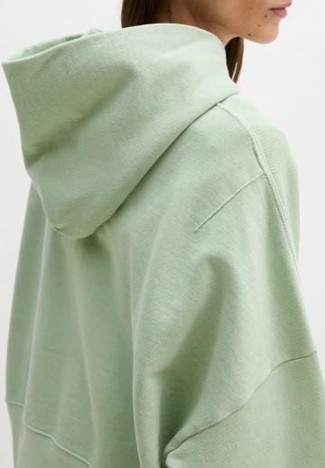 Пуловер с капюшоном