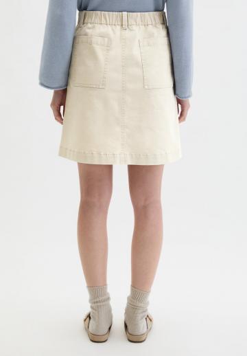 Юбка с накладными карманами