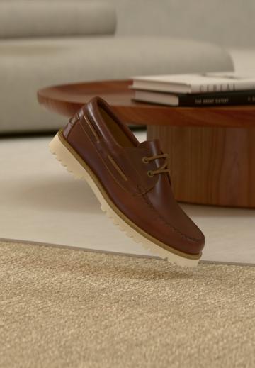 Ботинки на шнуровке