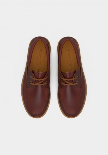 Ботинки на шнуровке