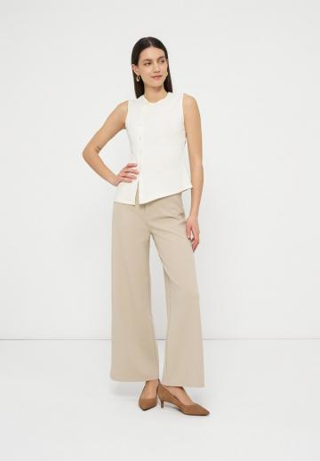 Блузка без рукавов