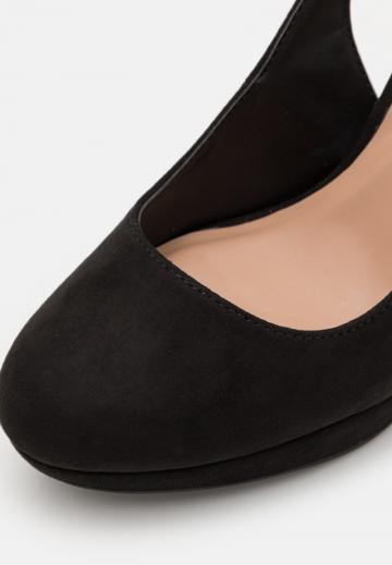 Туфли с ремешком