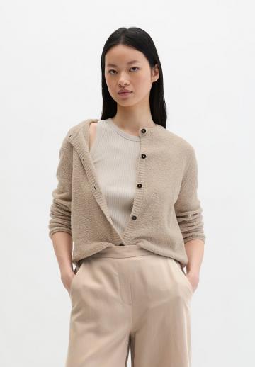 Вязаная кофта