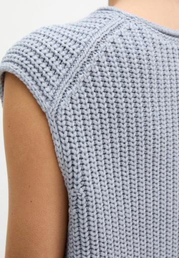 Пуловер без рукавов