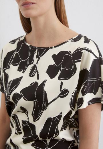 Атласная блузка