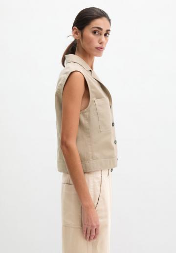 Джинсовая жилетка