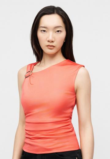 Блузка без рукавов