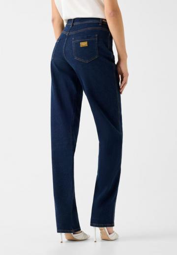 Прямые джинсы