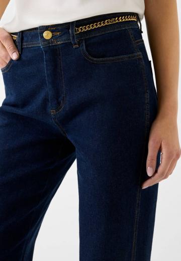 Прямые джинсы