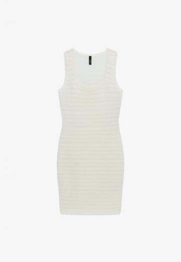 Платье футляр