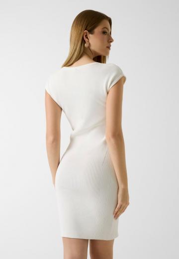 Платье футляр