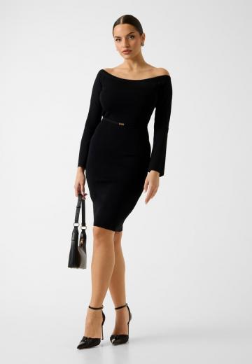 Платье футляр