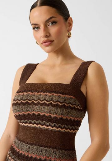 Вязаное платье