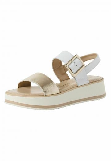 Босоножки на танкетке