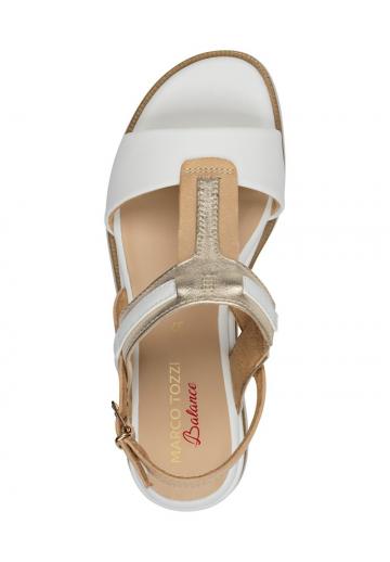 Босоножки на танкетке