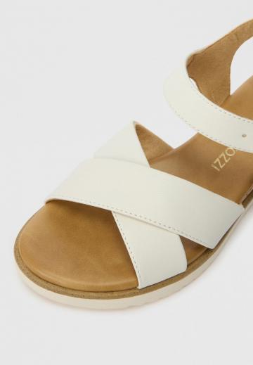 Босоножки на танкетке