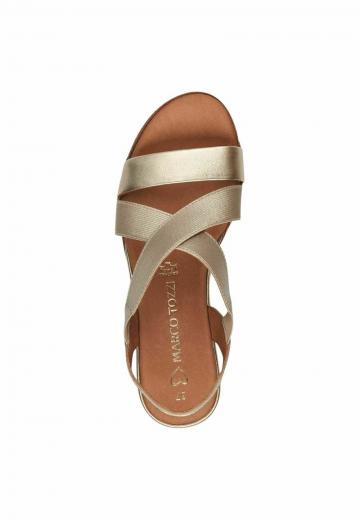 Босоножки на танкетке