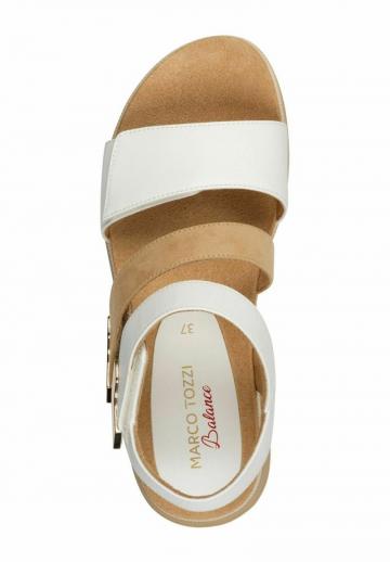 Босоножки на танкетке