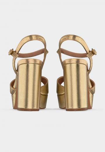 Босоножки на платформе