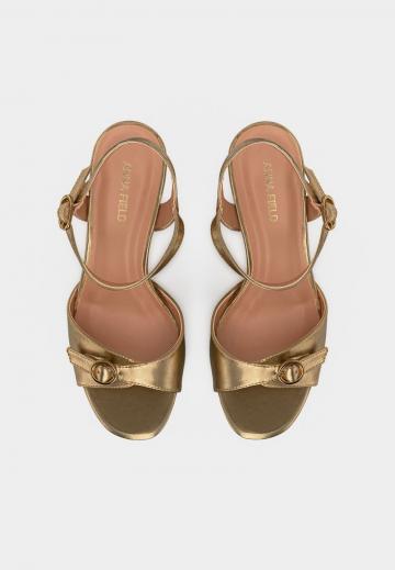 Босоножки на платформе