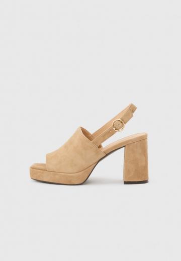 Босоножки на платформе