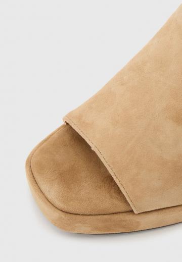 Босоножки на платформе