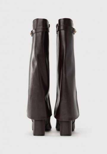 Высокие сапоги