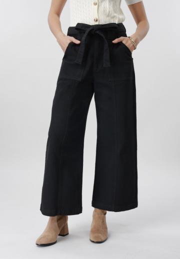 Короткие джинсы